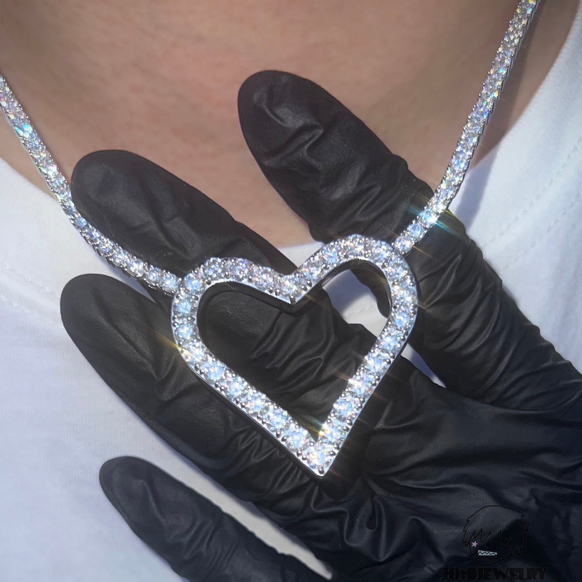 Heart Tennis Chain – 925 Sterling Silver VVS Moissanite