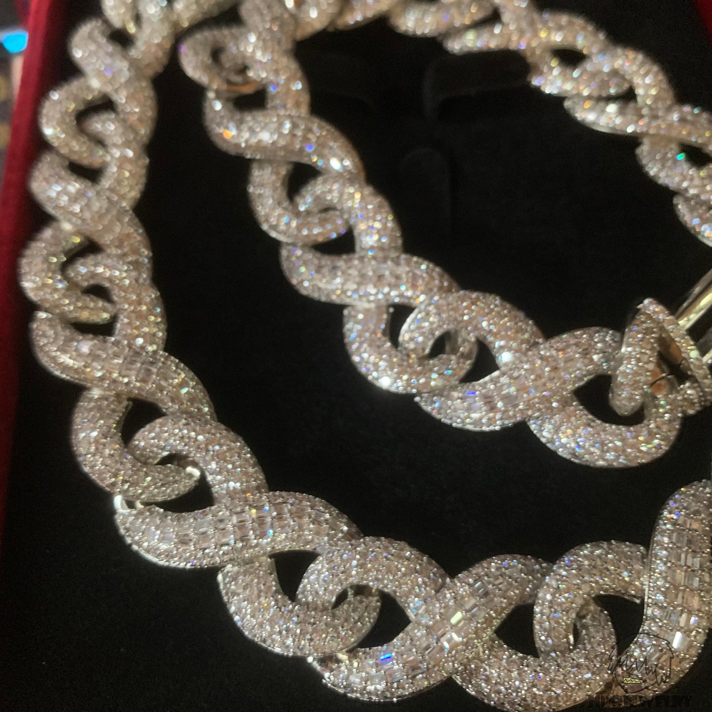 18mm Infinite Loop Moissanite Cuban Link Chain – 925 Sterling Silver