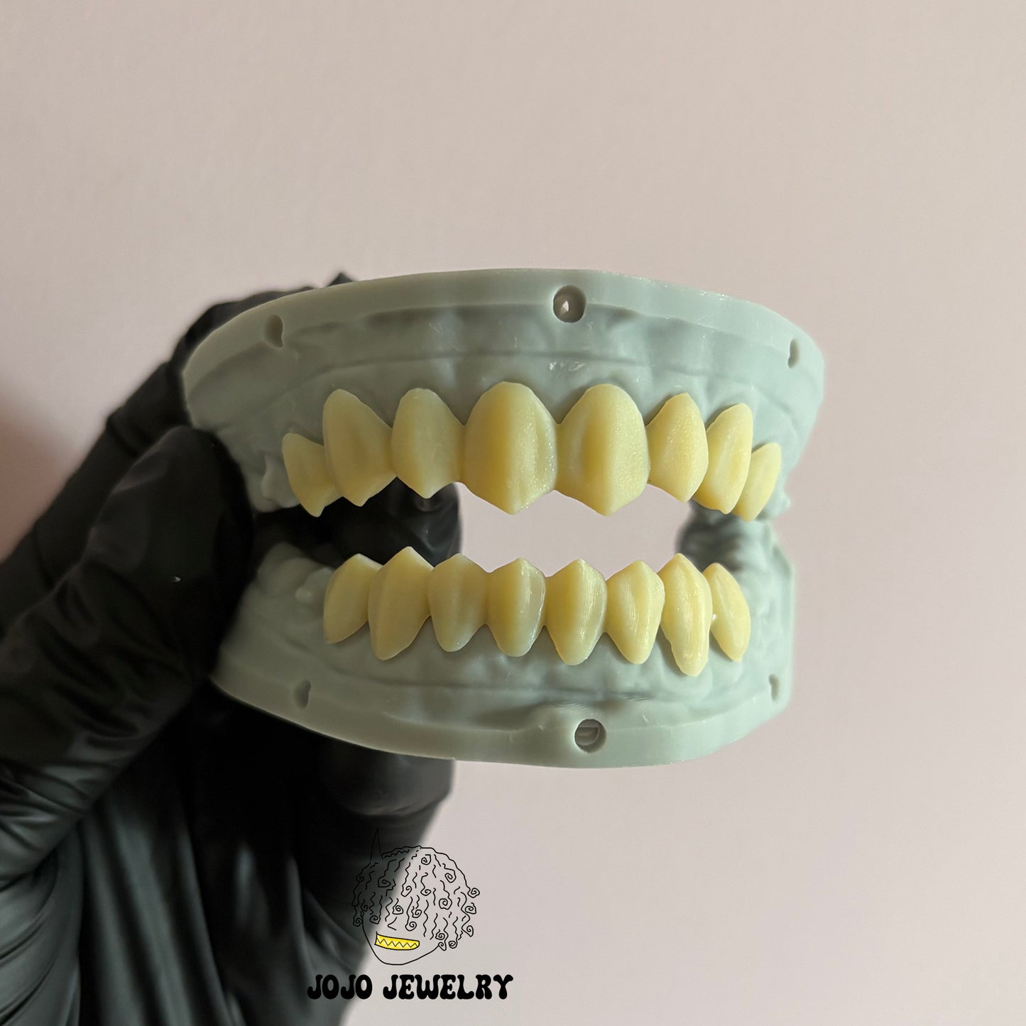 Shark Tooth Grillz – Custom Resin Shark Teeth Grillz