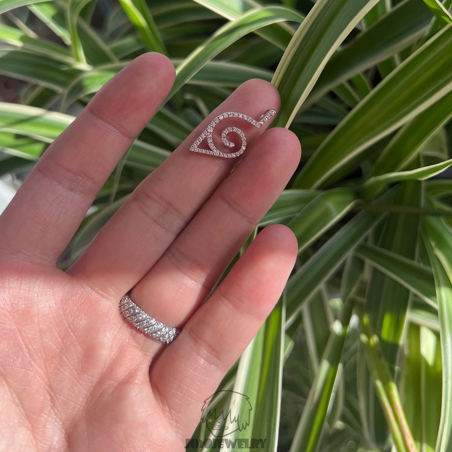 Shinobi Leaf Iced Pendant 木葉 火之意志 莫桑石鑲鑽吊墜項鏈