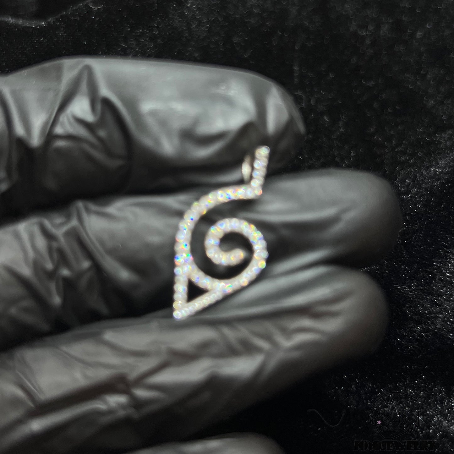 Shinobi Leaf Iced Pendant 木葉 火之意志 莫桑石鑲鑽吊墜項鏈