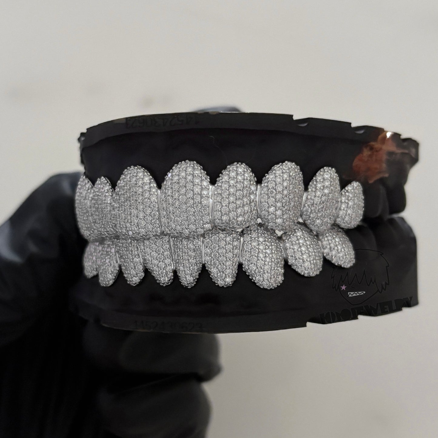 1.2mm VVS Moissanite ICED Grillz