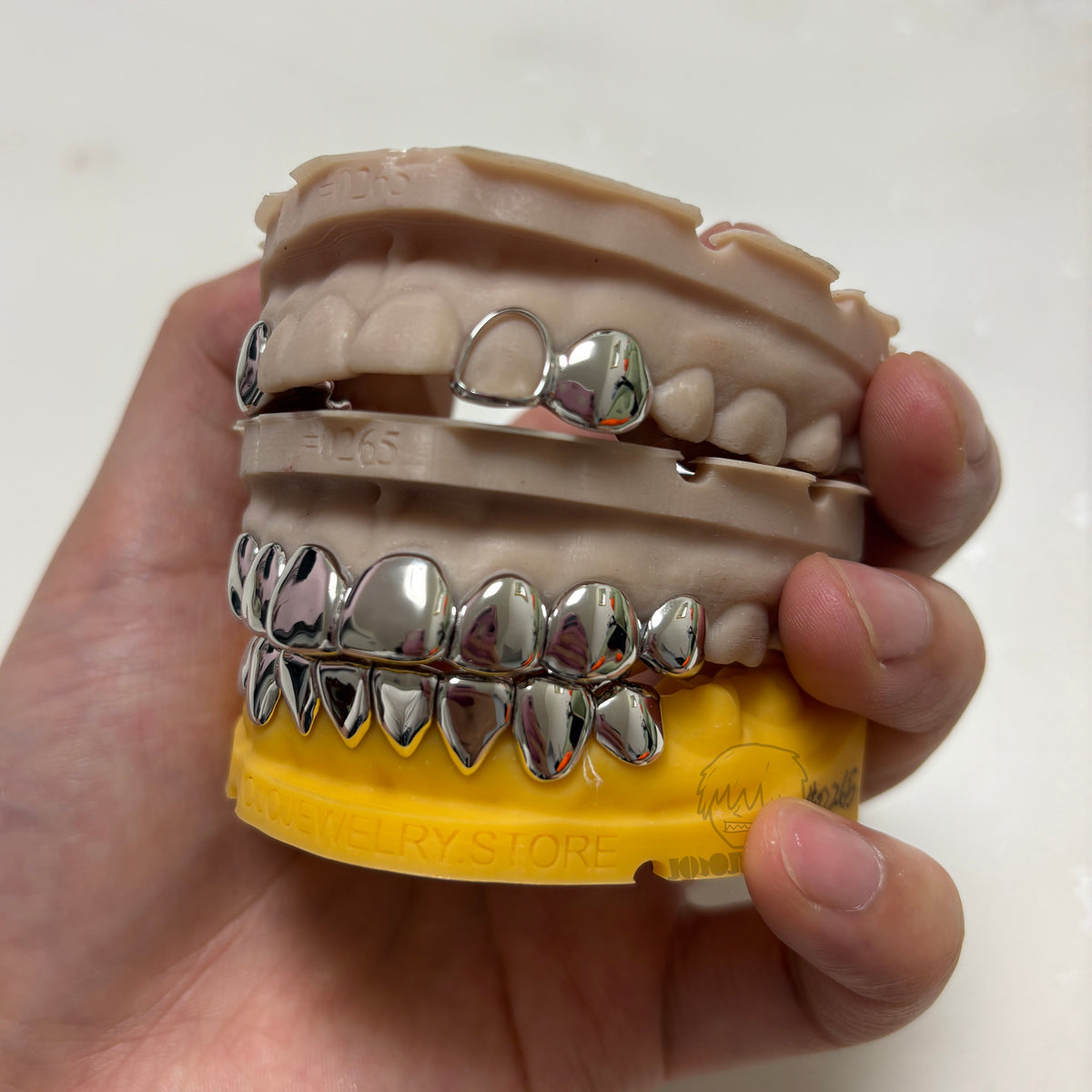 Single-Tooth / Double-Tooth Open-Face Grillz