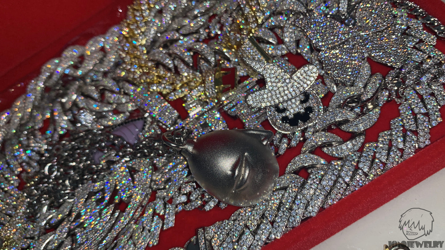 925 Sterling Silver Face Egg Pendant