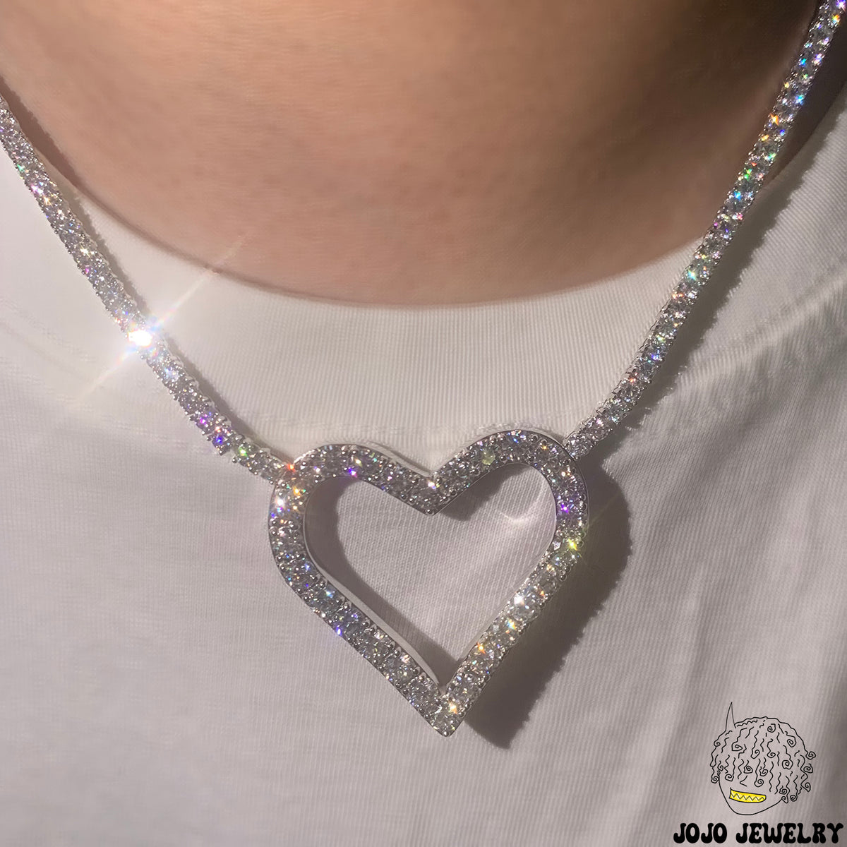 Heart Tennis Chain – 925 Sterling Silver VVS Moissanite
