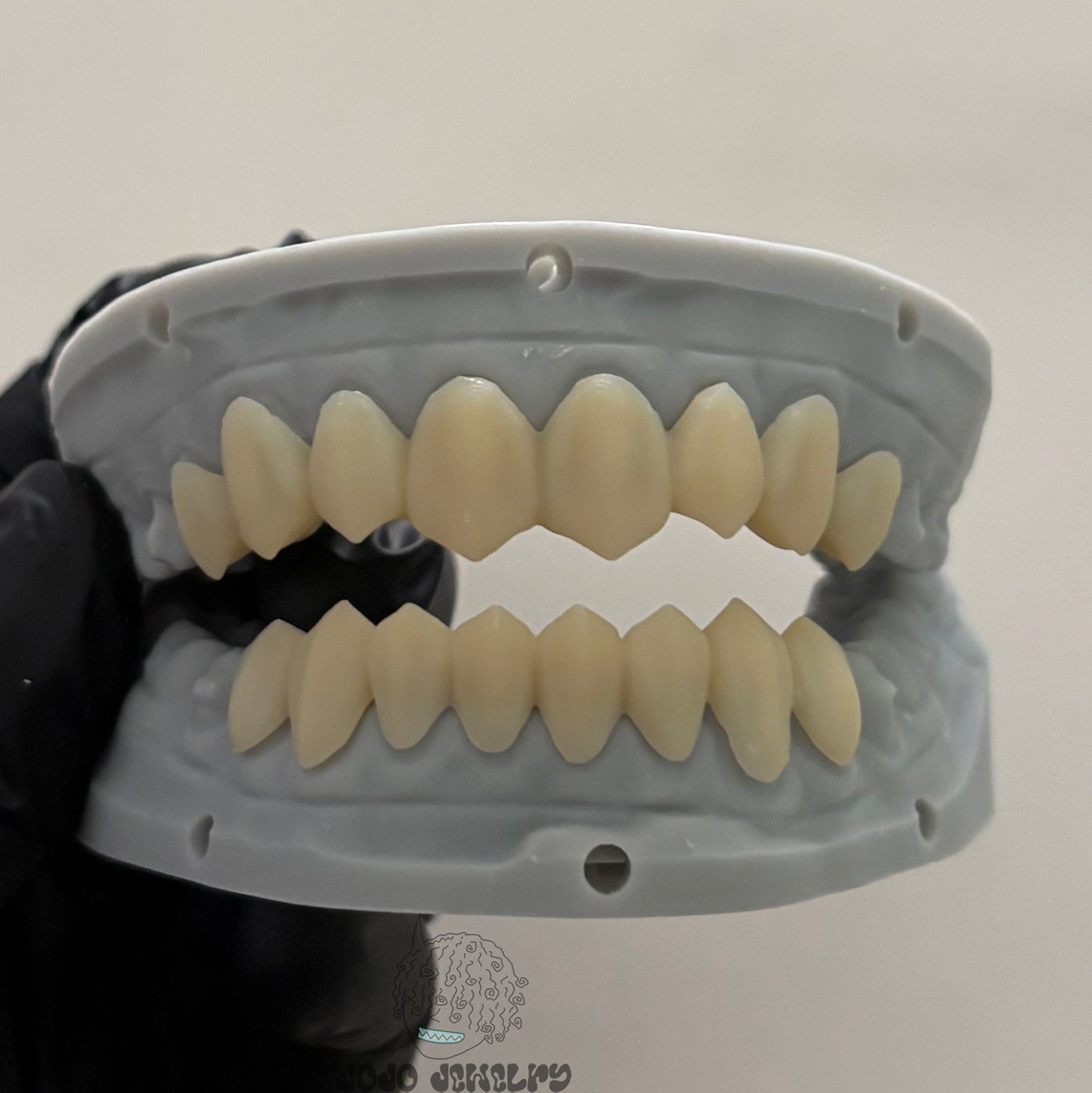 Shark Tooth Grillz – Custom Resin Shark Teeth Grillz